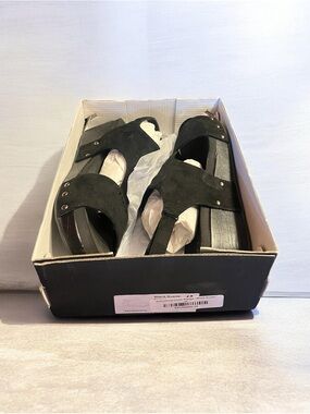 Corky’s Boutique ‘REFRESHING’ Black Sandals Sz 10